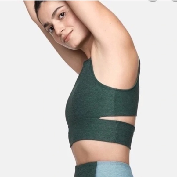 Outdoor Voices green slash back green crop top size small - Picture 2 of 8